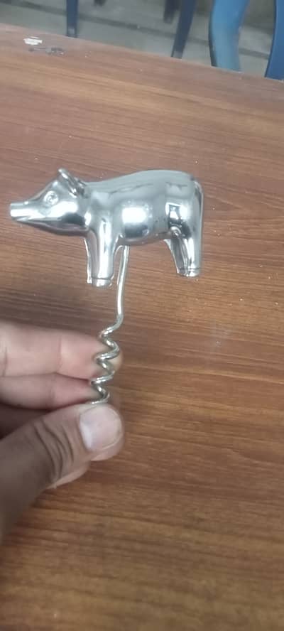 Antique Peace Chrome-plated metal pig-shaped