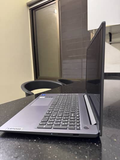 LENOVO IDEAPAD SLIM 3