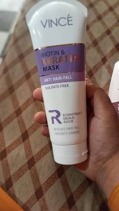 Mara ps VINCE Company ka ARGAN OIL +KERATIN SHAMPOO available Hain