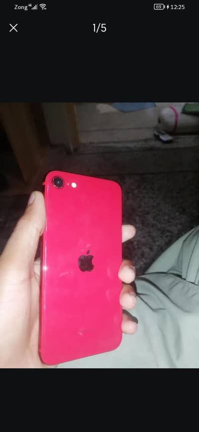 Apple iPhone SE