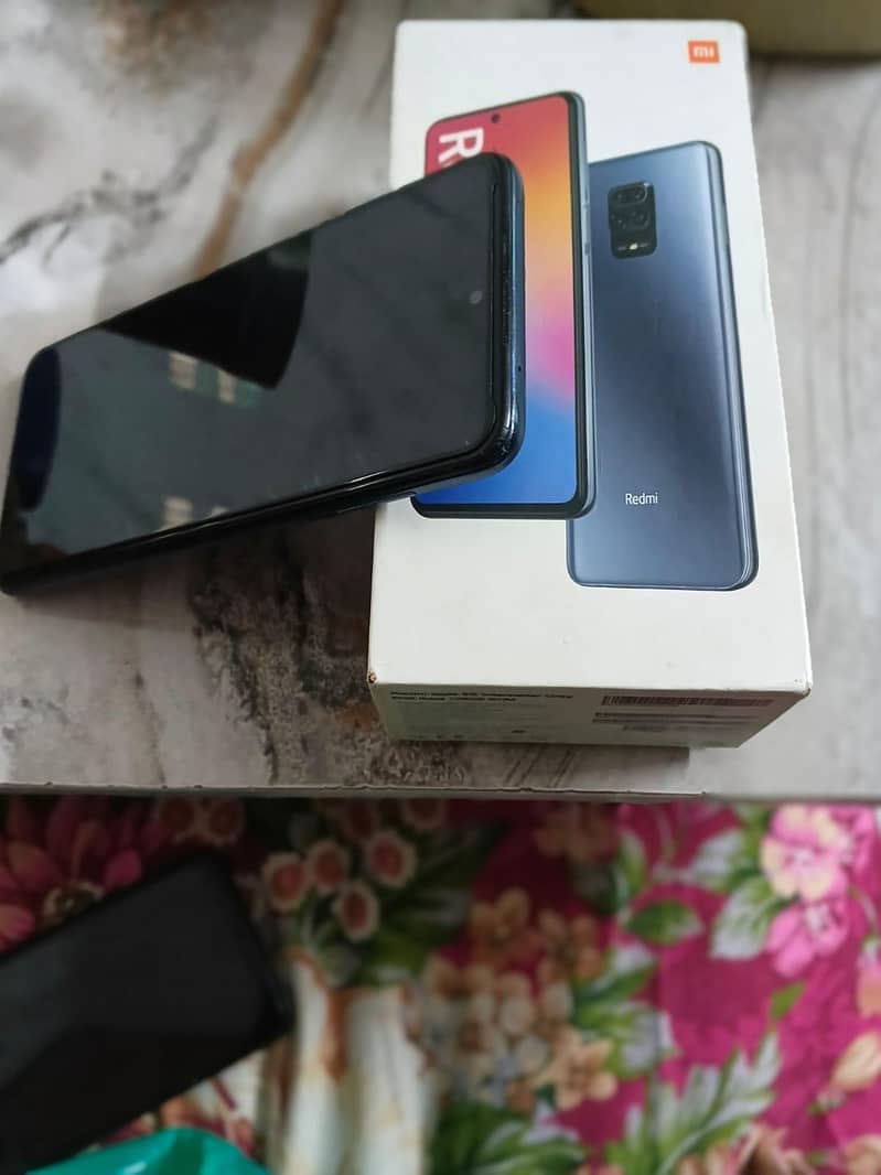 Xiaomi Redmi Note 9S 4
