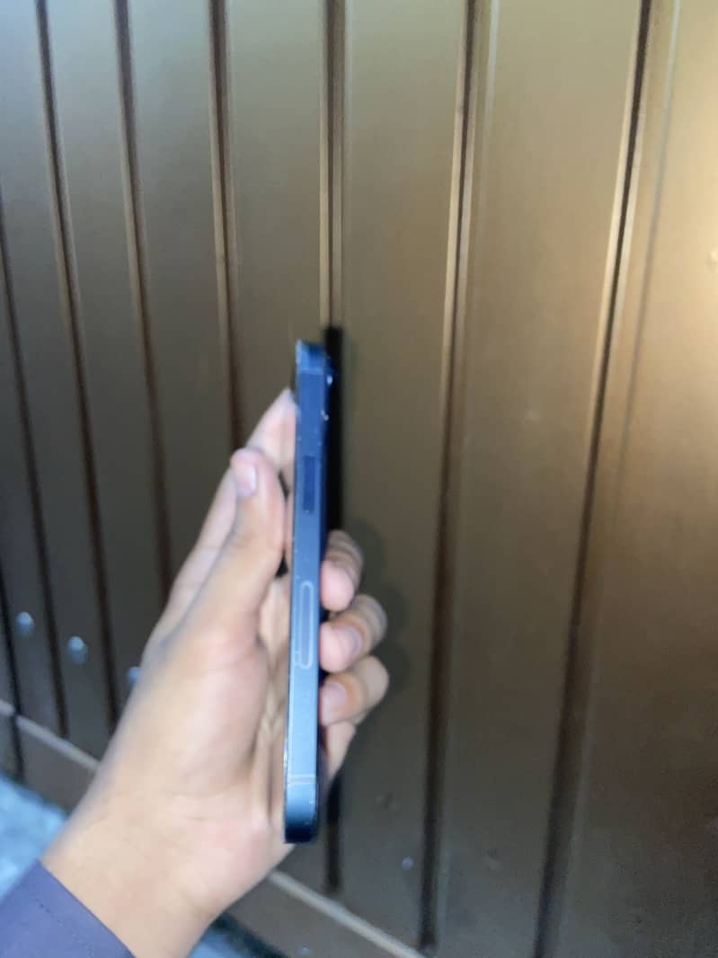 Apple iPhone 14 2