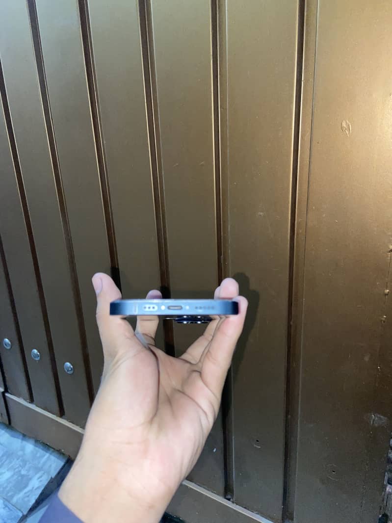 Apple iPhone 14 5