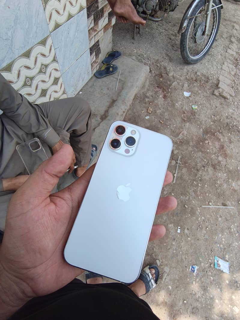 Apple iPhone 12 Pro Max 0
