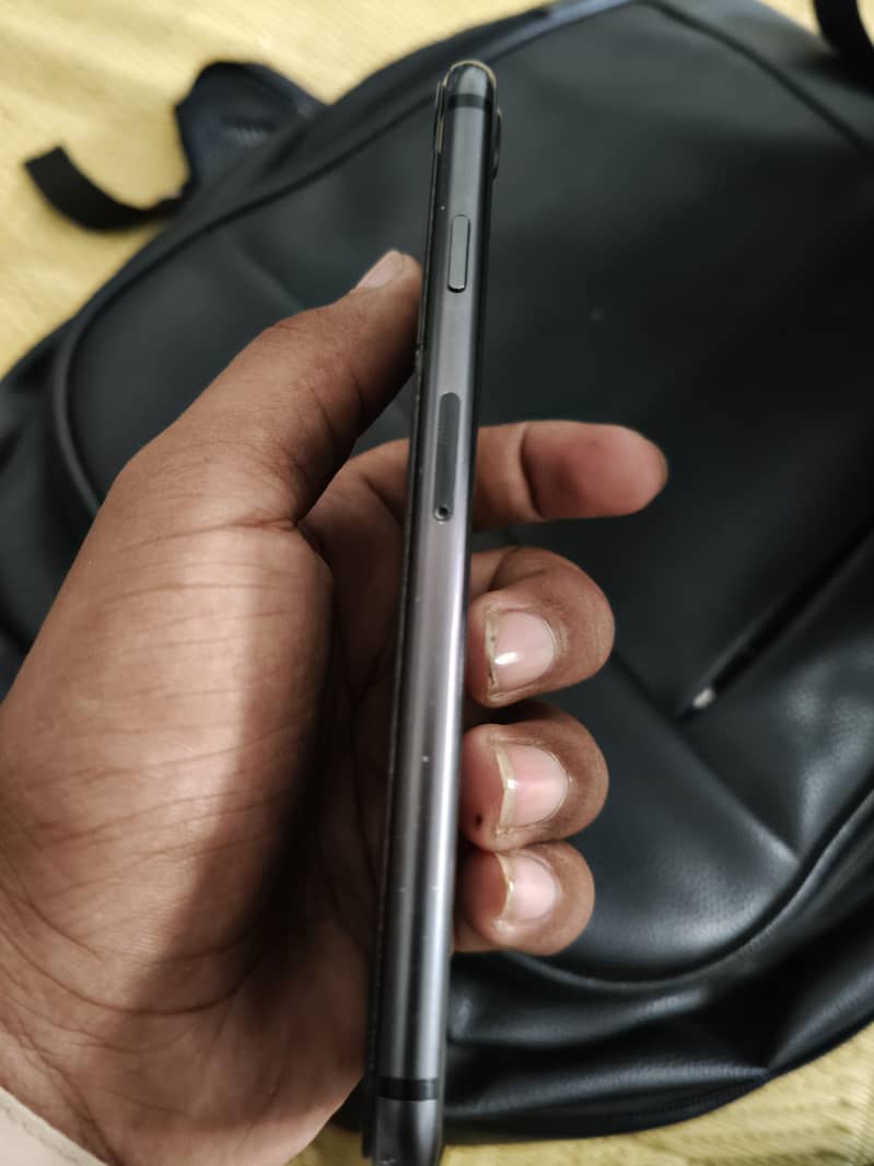 Apple iPhone 8 2