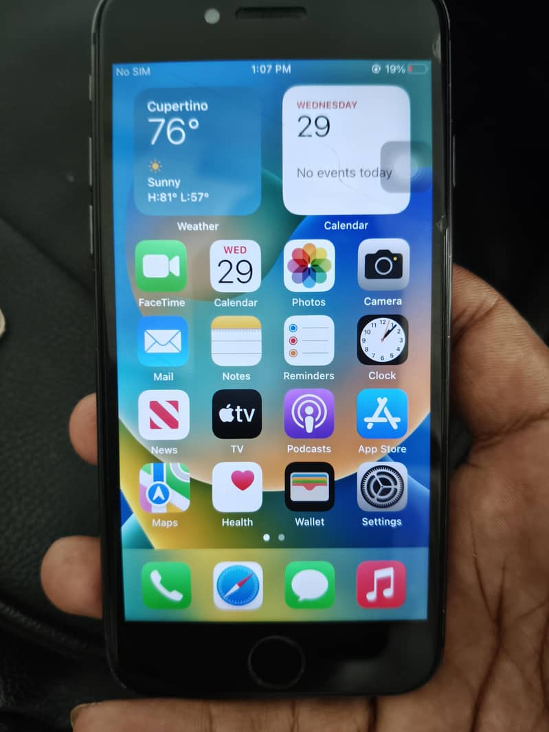 Apple iPhone 8 3