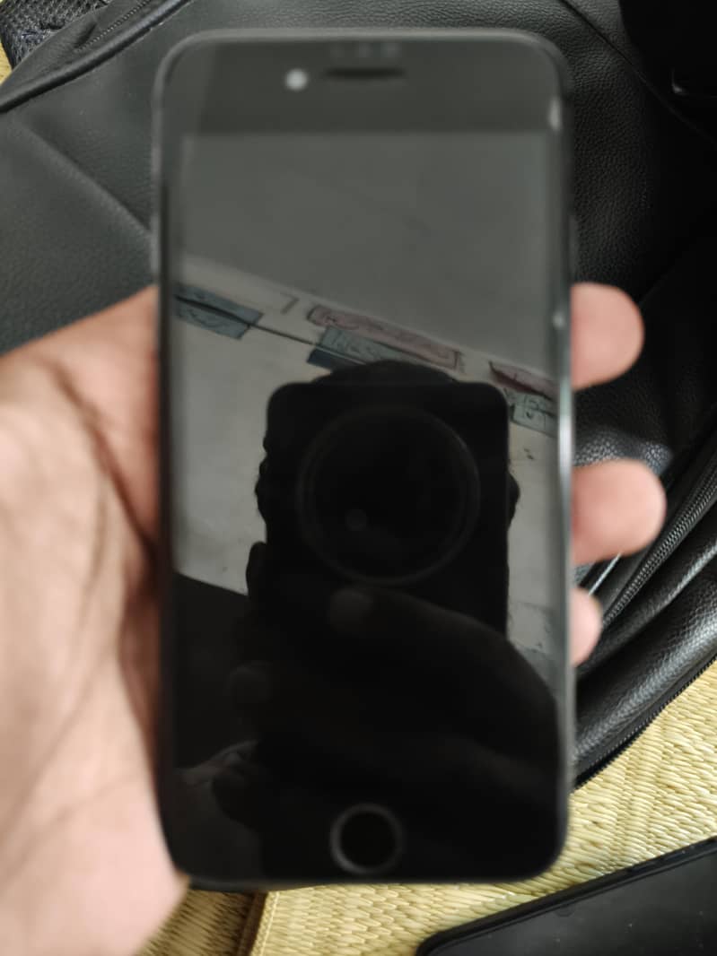 Apple iPhone 8 4