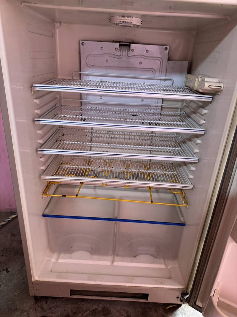 Fridge 4