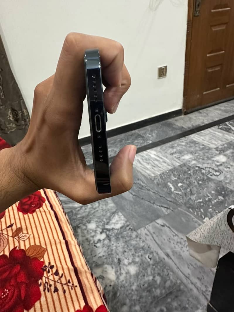 Apple iPhone 12 Pro Max 3
