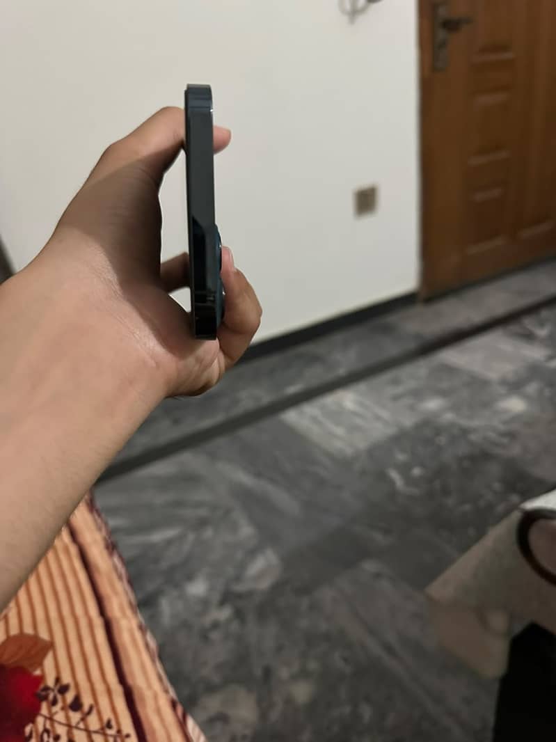 Apple iPhone 12 Pro Max 5