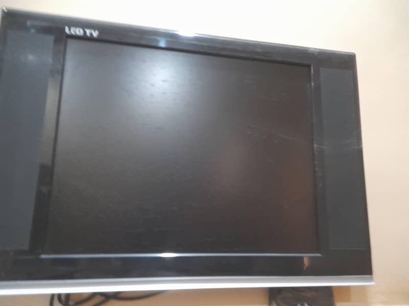 lcd TV plus net box 3