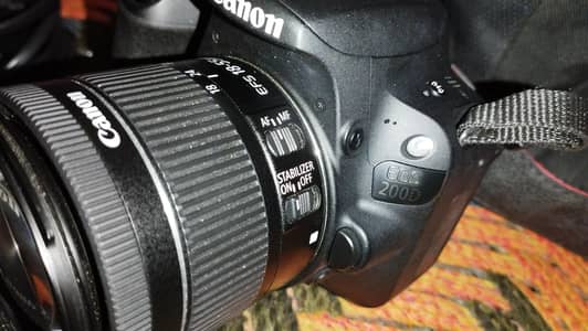Canon ESO 200D. DSLR