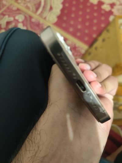 Apple iPhone 16 Pro Max JV