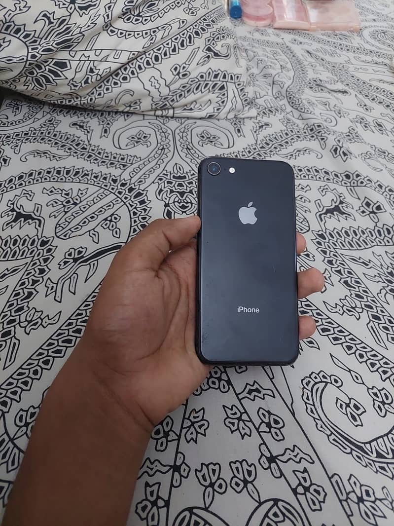 Apple iPhone 8 0