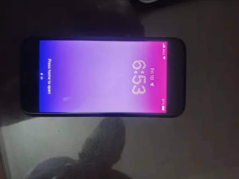 Apple iPhone 8 0