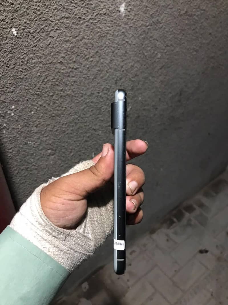 Google Pixel 8 5