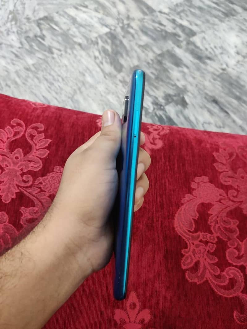 Xiaomi Redmi Note 9S 3