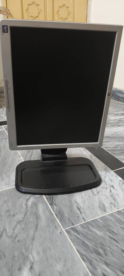 Selling My HP 1740 17 LCD Monitor Working Condition