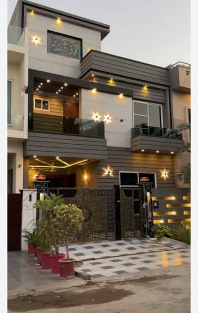 Corner House first floor excellent new condition