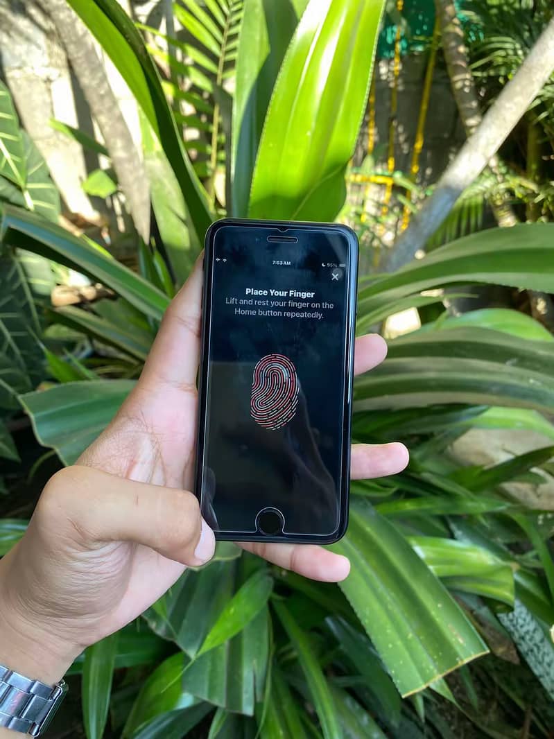 Apple iPhone SE 3