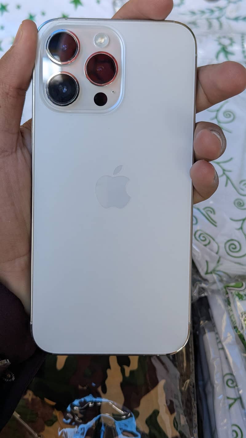 Apple iPhone 14 Pro Max 2