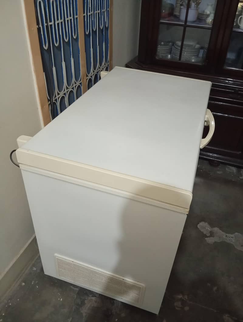 Waves Deep freezer 1