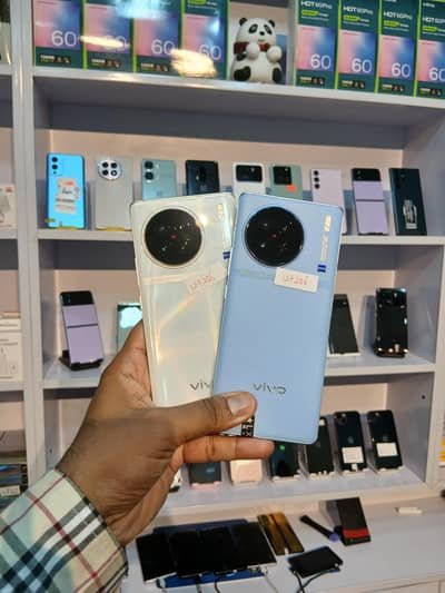 Vivo X90s 12Gb 256Gb ( Dual sim Edge Screen ) Dimesty 9200 10/10
