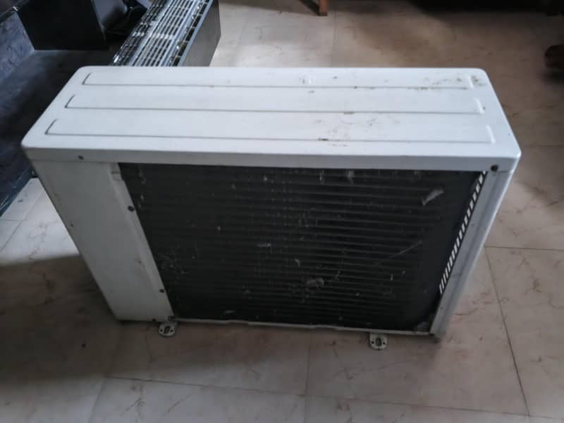 Split AC 8