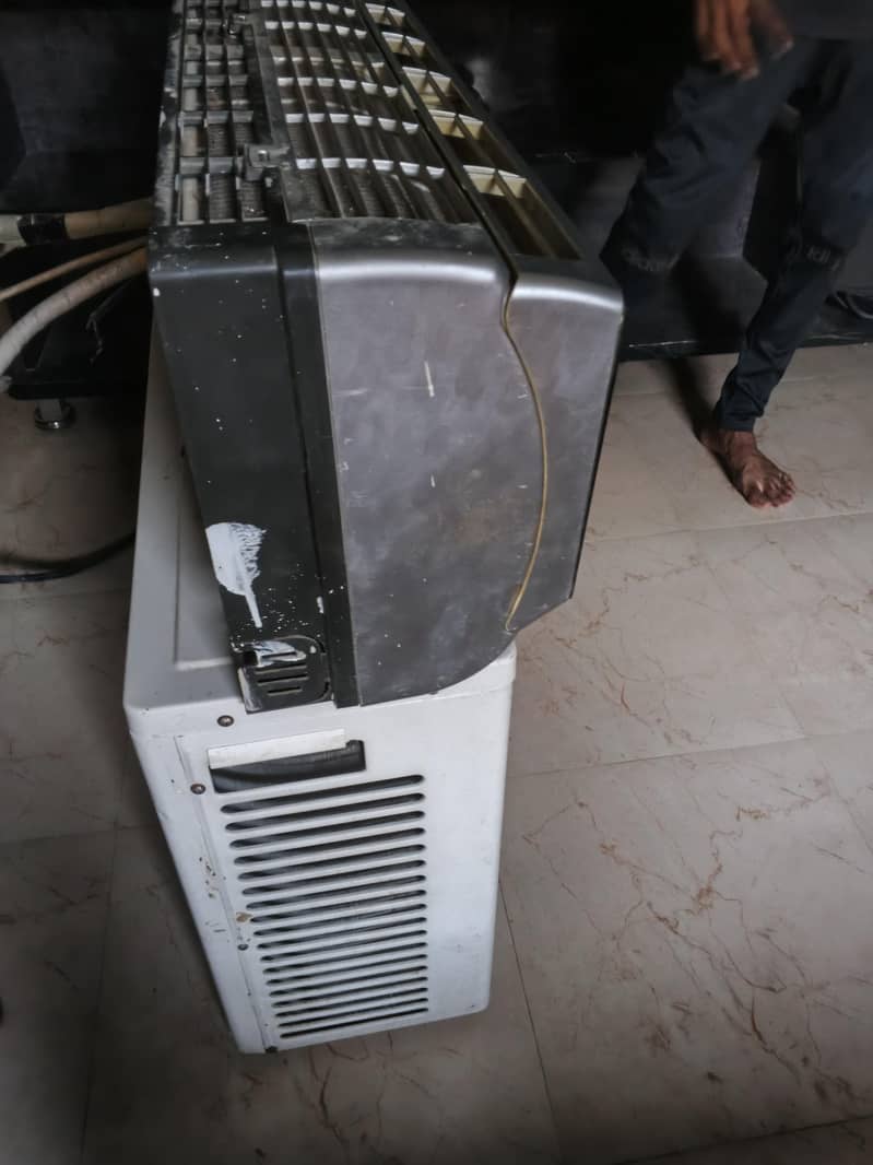 Split AC 10