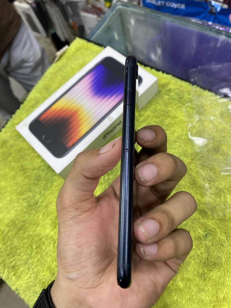Apple iPhone SE 2