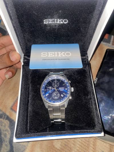 Seiko watch lets model