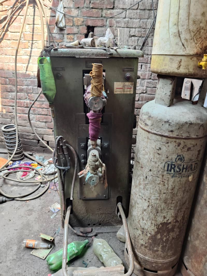 spot welding machine 0