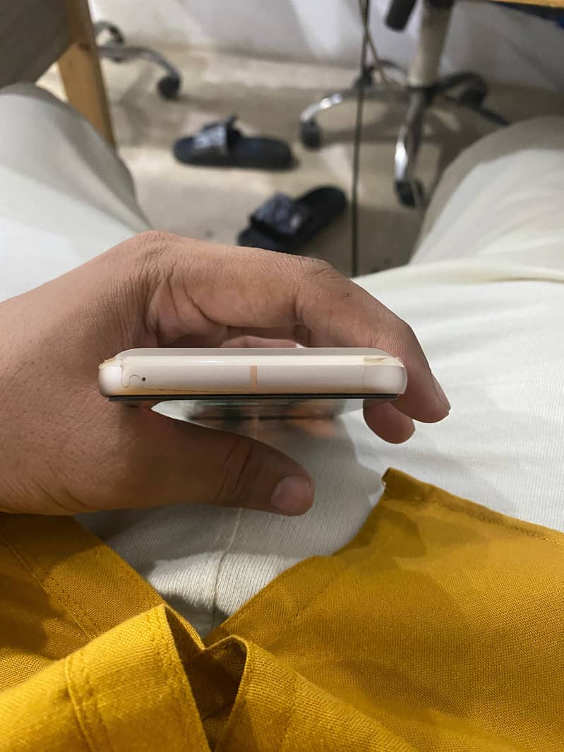 Google Pixel 8 3