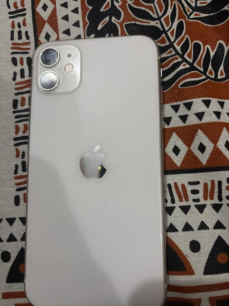 Apple iPhone 11 3