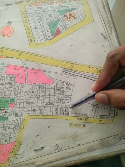 Your Dream 600 Square Yards Residential Plot Is Available In Gulshan-E-Iqbal - Block 1