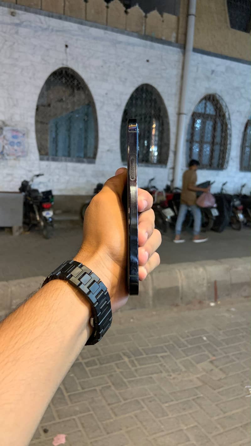 iPhone 12 Pro 1