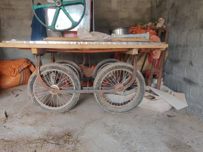 Brand New Sugarcane Juice Petrol Machine & 4-Wheel trolley for sale