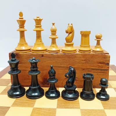 Antique French Staunton Handcrafted Wooden Chess Set | Detailed