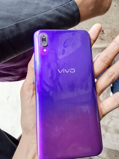 Vivo y 93 ha box change nahi ha non pta  ha condition 10/10ha