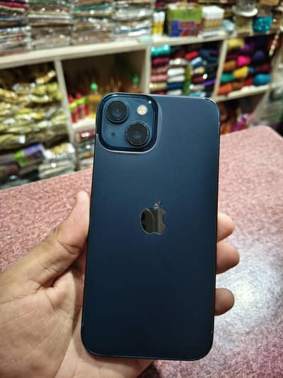Apple iPhone 13