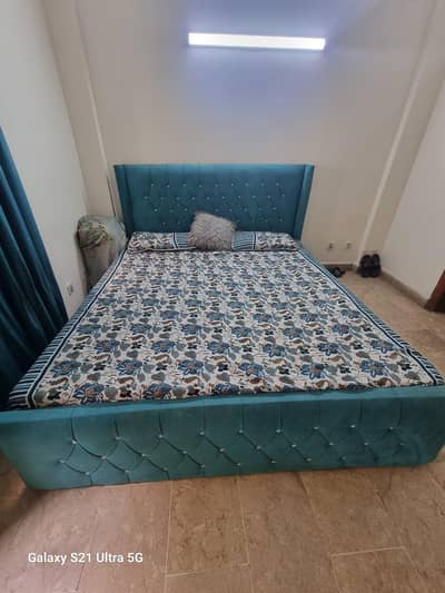 new bed with new metress