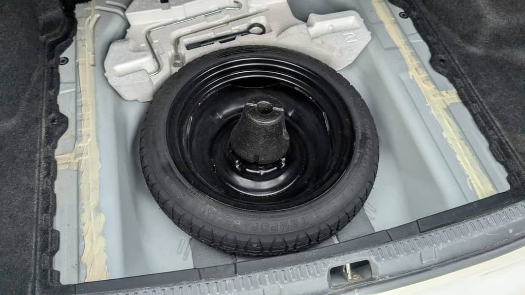 Toyota Corolla Axio Hybrid 1.5 2018 [ URGENT SALE ] 6