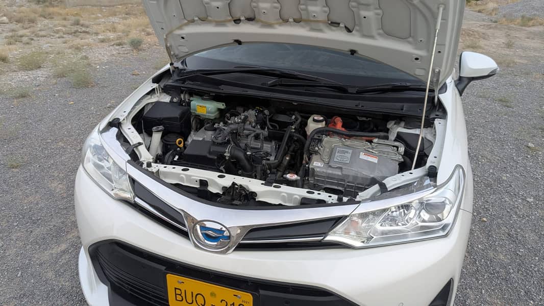 Toyota Corolla Axio Hybrid 1.5 2018 [ URGENT SALE ] 8