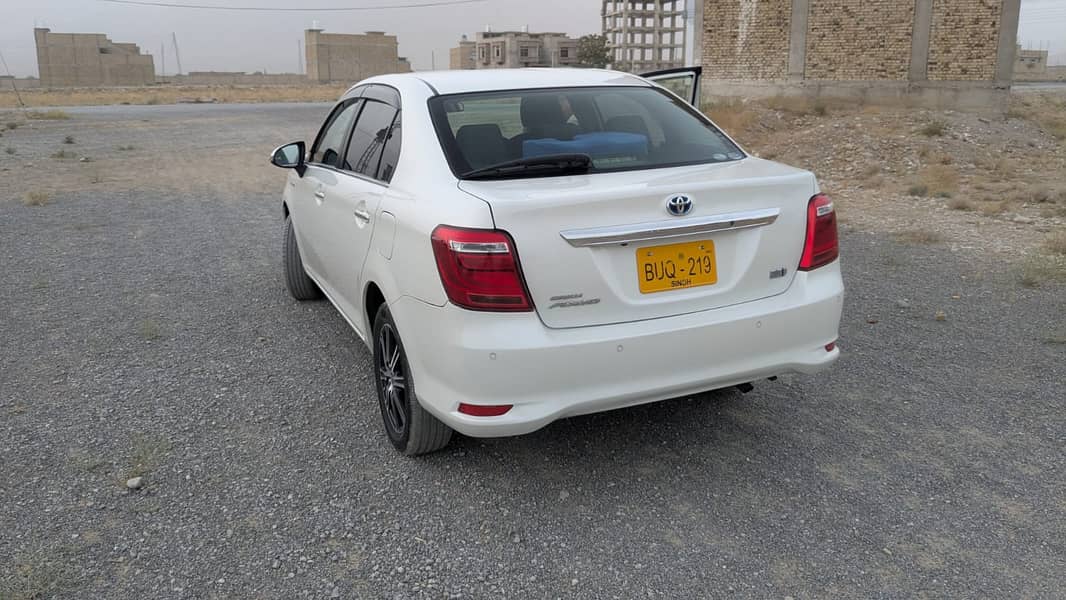 Toyota Corolla Axio Hybrid 1.5 2018 [ URGENT SALE ] 11