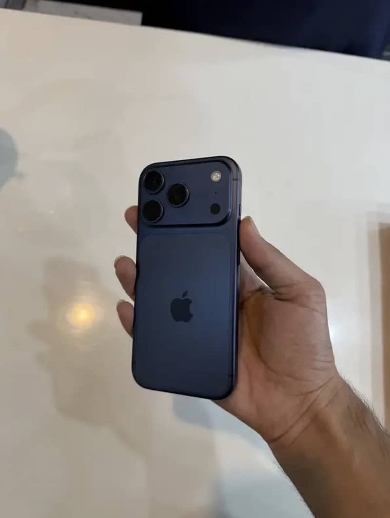 Apple iPhone 17 Pro 1