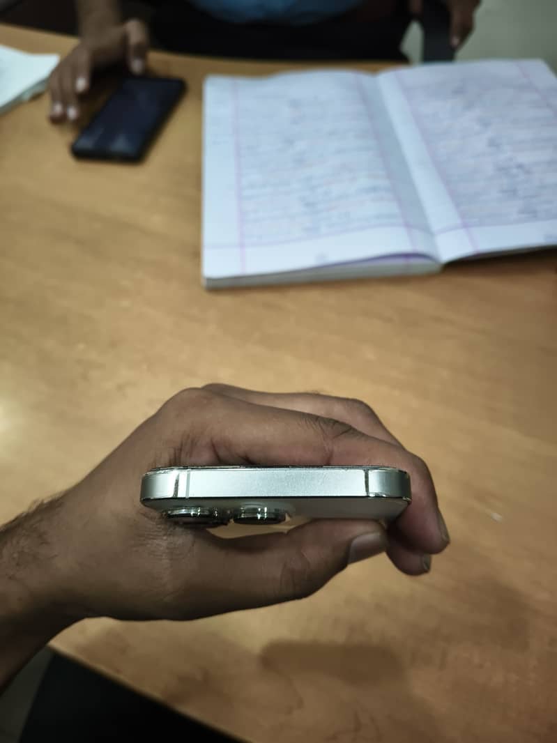 Apple iPhone 13 Pro 5