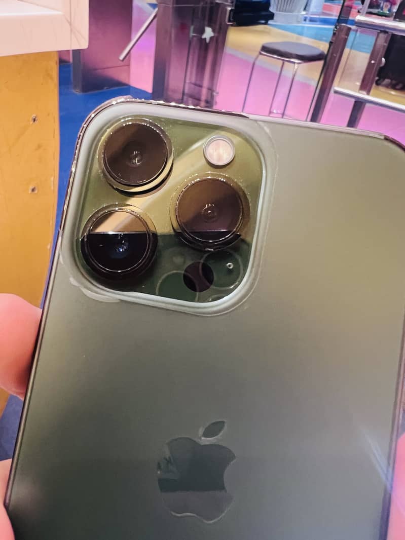 Apple iPhone 13 Pro 1