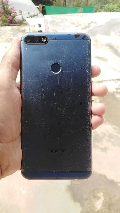 Honor 7C