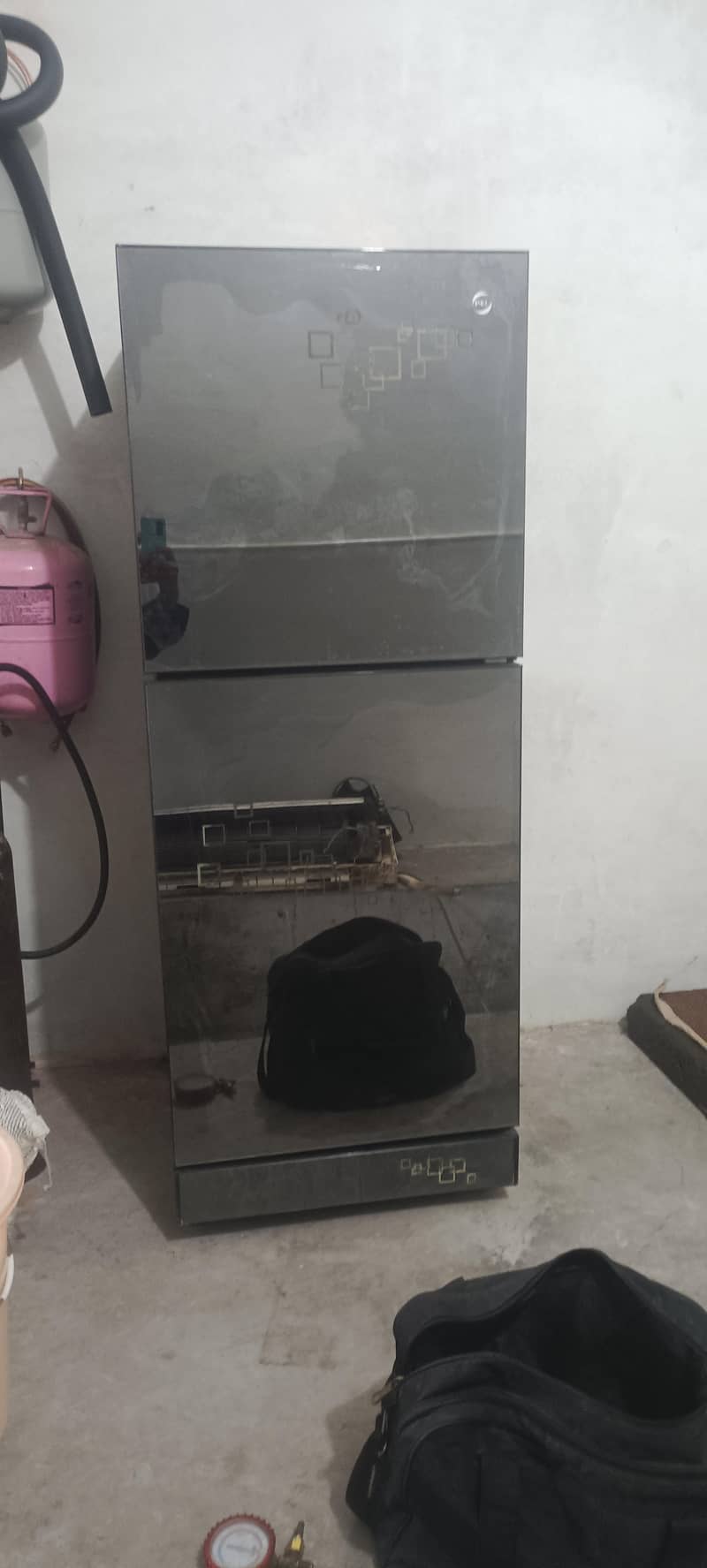 refrigerator 0