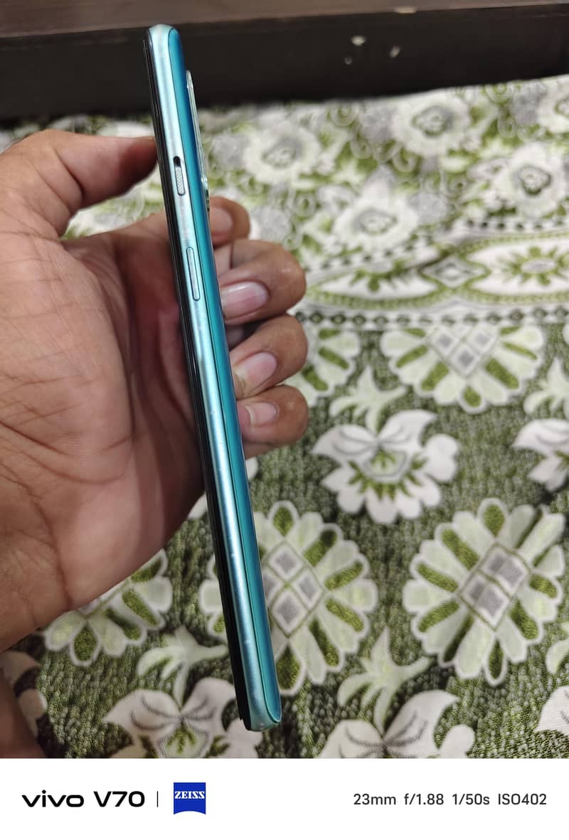 One Plus 8T 4